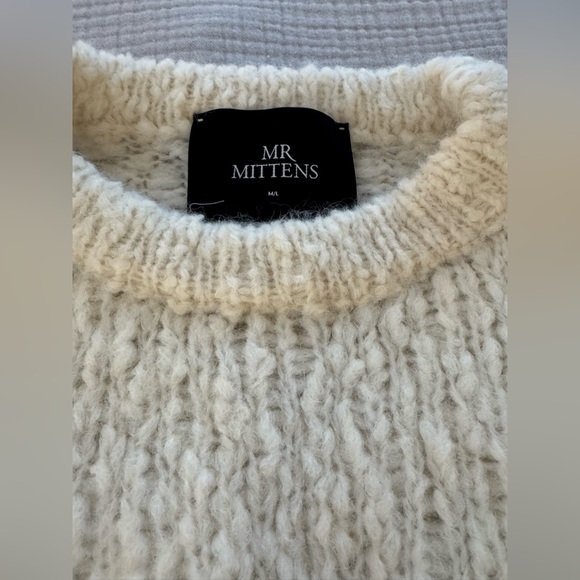 Mr. Mittens alpaca crew neck sweater - Picture 5 of 8